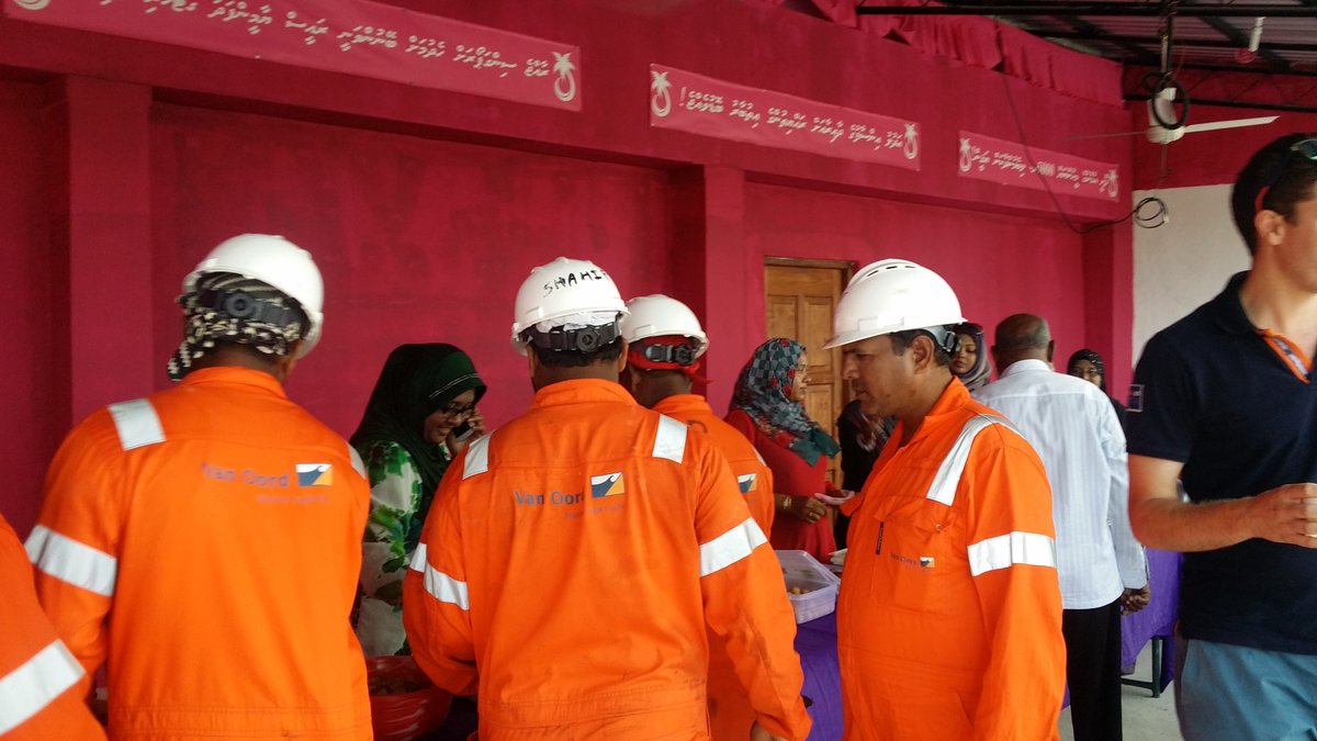 AddhuRasheed's tweet photo. #HappsNow
Feydhoo bin hikkumuge massaikathugai ulhuvvaa veyfulhunnah feydhoo ppm anhen kanbalu dhevvaa saifodhu https://t.co/zfTubvZl4N