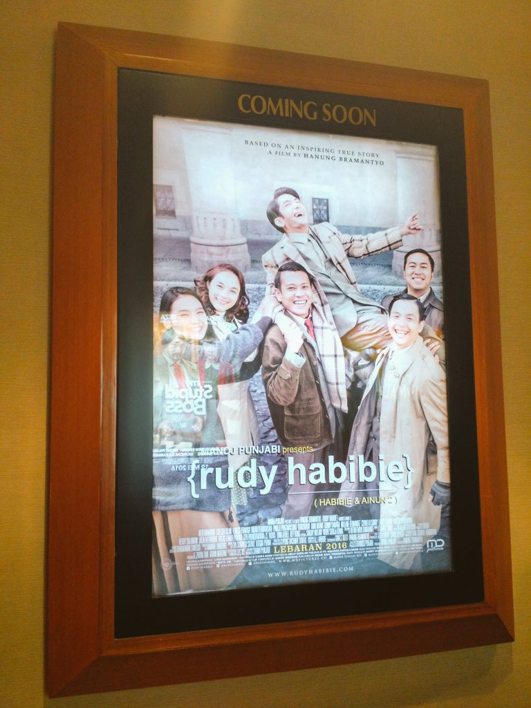 Bingkai Poster Bioskop