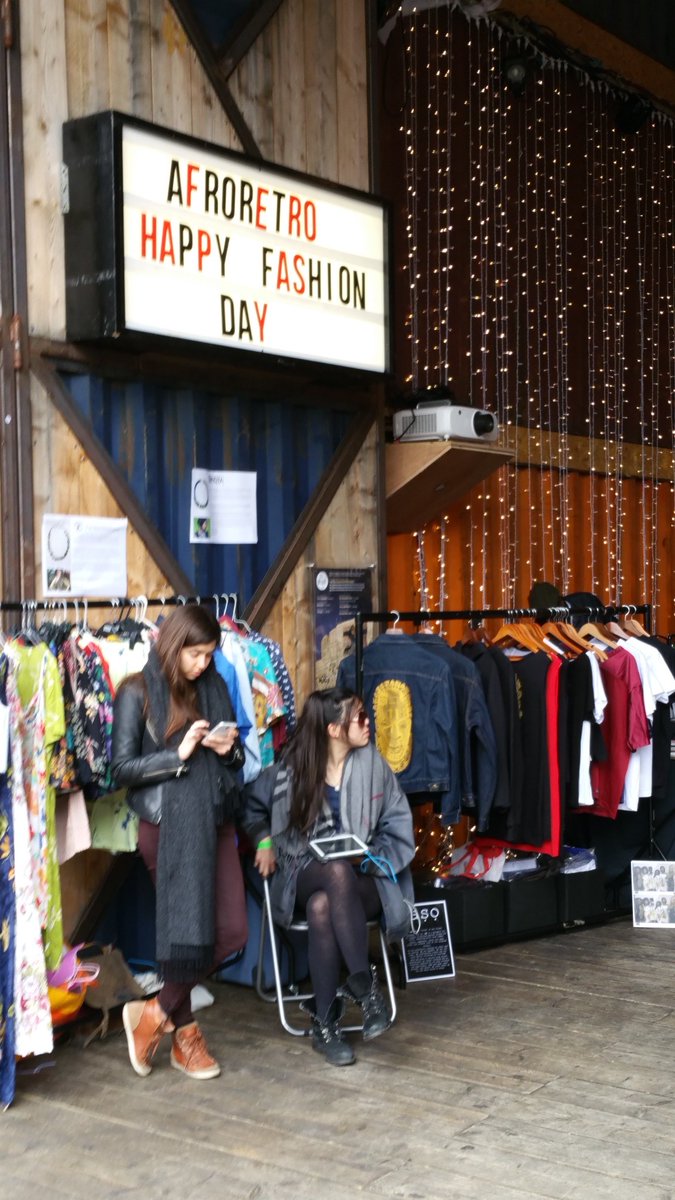 creation26's tweet photo. #AfroRetro #PopBrixton #London #HappyFashionDay #FashRev #Today #HappeningNow #Ethical #EthicalFashion #creation26 https://t.co/cfOJy3hneH