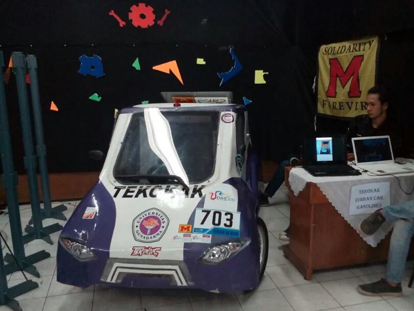 Pameran IT Fest dengan kreativitas yang berbeda sehingga pengunjung mendapatkan wawasan baru seputar dunia teknik