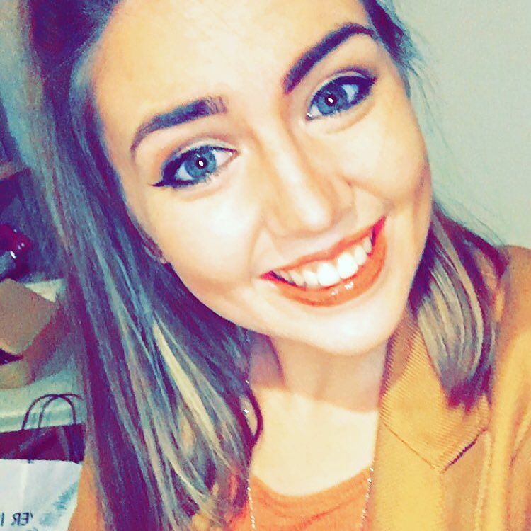 KatyAnnaMohan's tweet photo. When your bronzed AF ☀️🔶🔸 #nightout #bronzed #bellapierrecosmetics #bellapierre #selfie #outonthetown #ravashing https://t.co/M3dYMaxfld