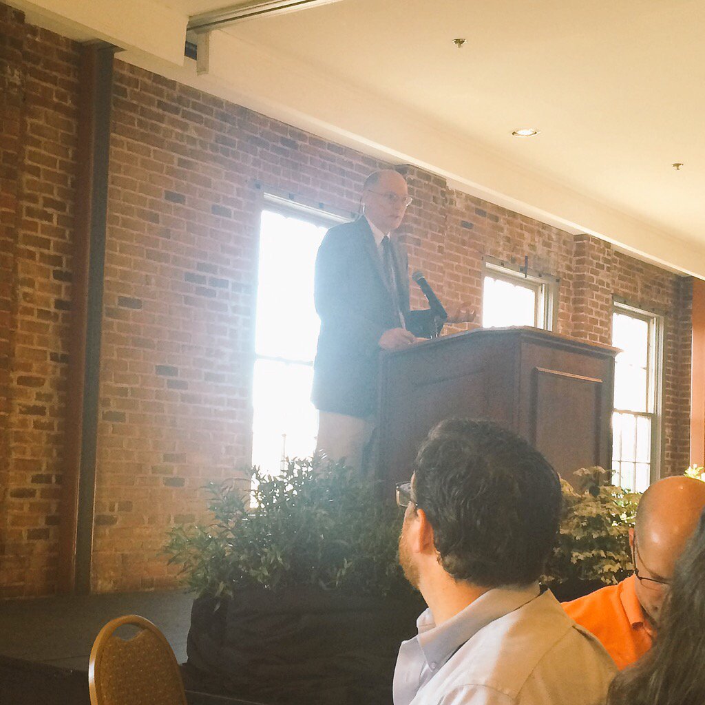 GaVS_LStevenson's tweet photo. Getting my brain stimulated learning about neuroplasticity at the GaVS #spls16 with keynote speaker Brent Williams! https://t.co/plLNNztr5l