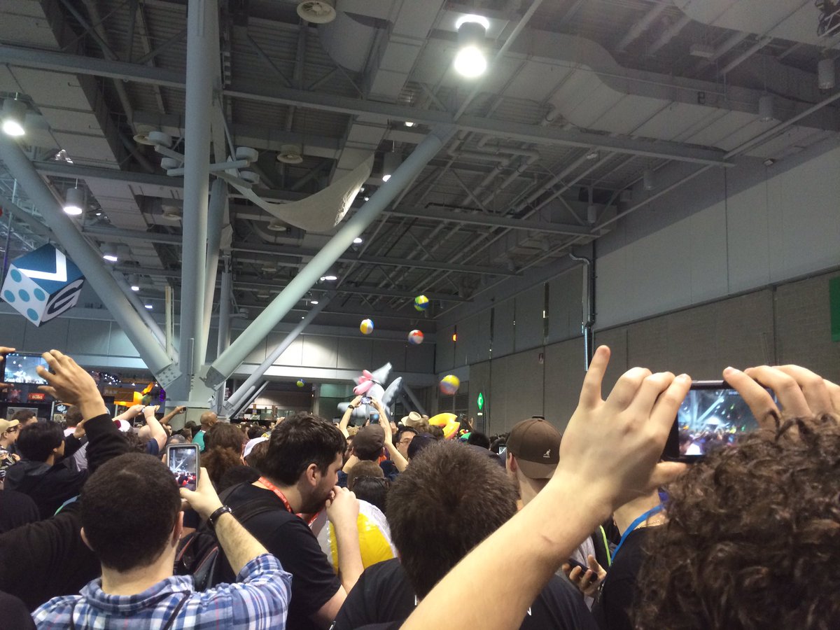 wakemealarm's tweet photo. The beach balls are up! #PAXEast @PaxBeachBaller https://t.co/5ULwJpUvwq