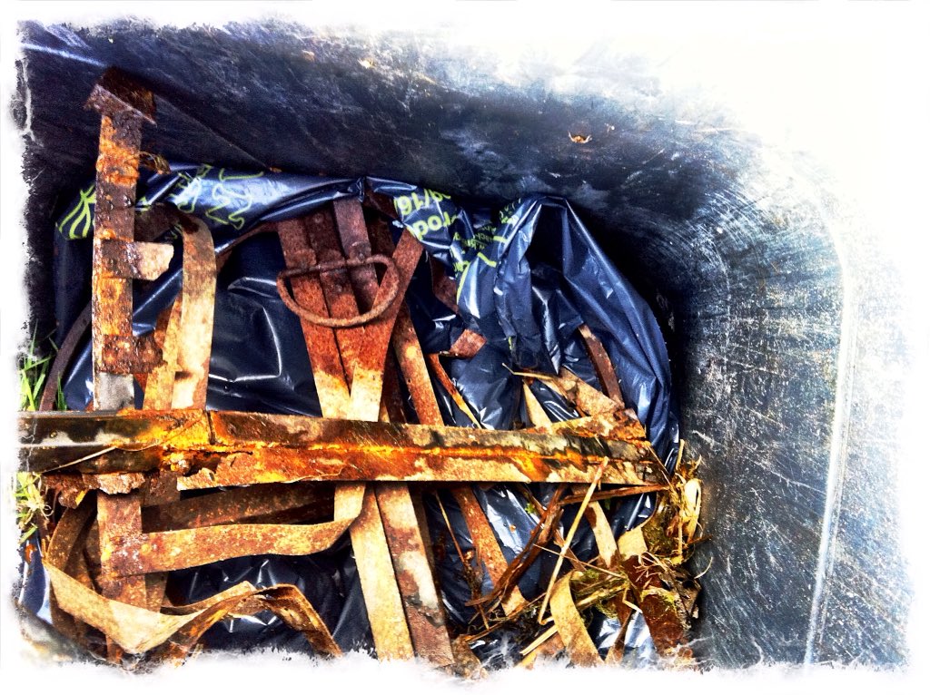 1/2 clicko zwerfvuil = oogst na 2 uur #Lentekriebels in #LeRoy gebied de #Binnenhof
Aanhouders winnen #lekkerschoon