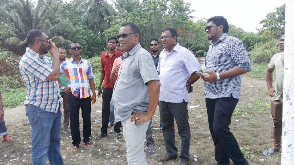 AmynathShuhudha's tweet photo. #PPMPG n @AhmedZuhooru inspecting sites of some projects happening at Narudhoo
#MilandhooBoduJalsaa
#RaeesYameen2018 https://t.co/UXo5A8zP4S