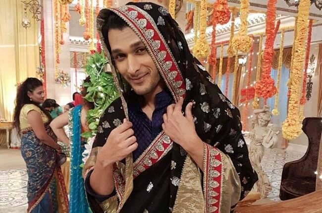 TeamAbhayVakil's tweet photo. Locha-E-Ulfat ho gya! #AbhayVakil's new avtaar.....#onset #onlocation #SilsilaPyaarKa #funtime #mastiwithcostars! 😜😘 https://t.co/Rmz66BQQGW