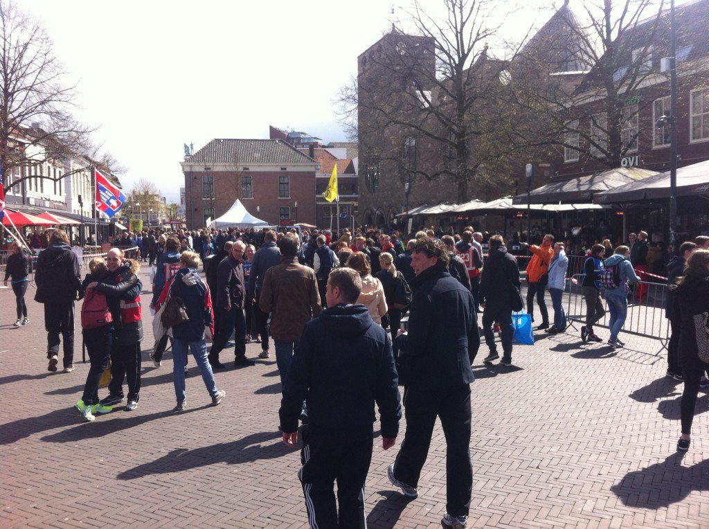 Batavierenrace's tweet photo. Inmiddels stralend weer in Enschede! #bata44 #batavierenrace https://t.co/Bgke7KhKb5
