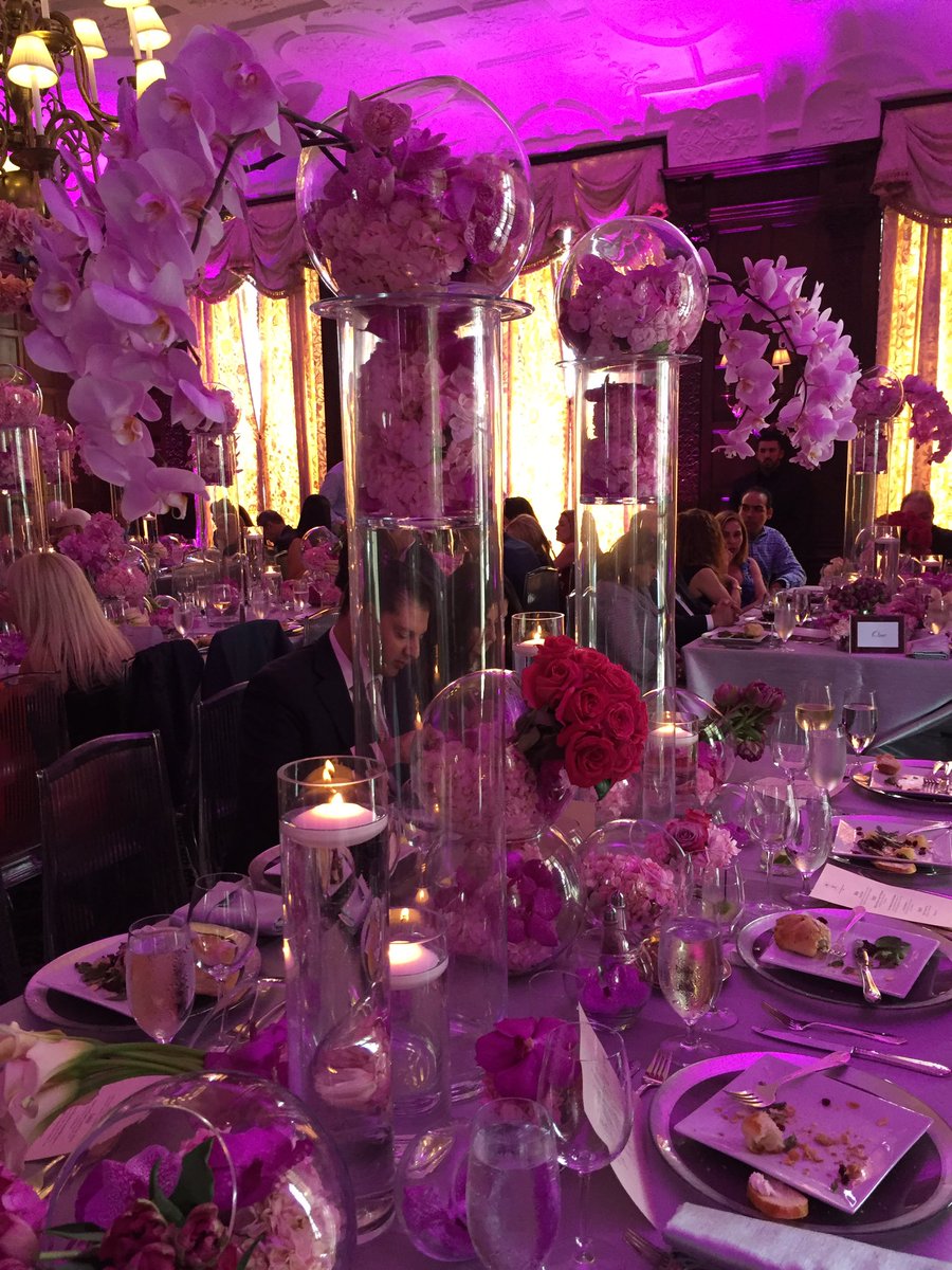PatGlennEvents's tweet photo. An impromptu Spring wedding is the BEST!! @PatGlennEvents @GlennJacinto1 #floraldesign https://t.co/doUW1dUv24