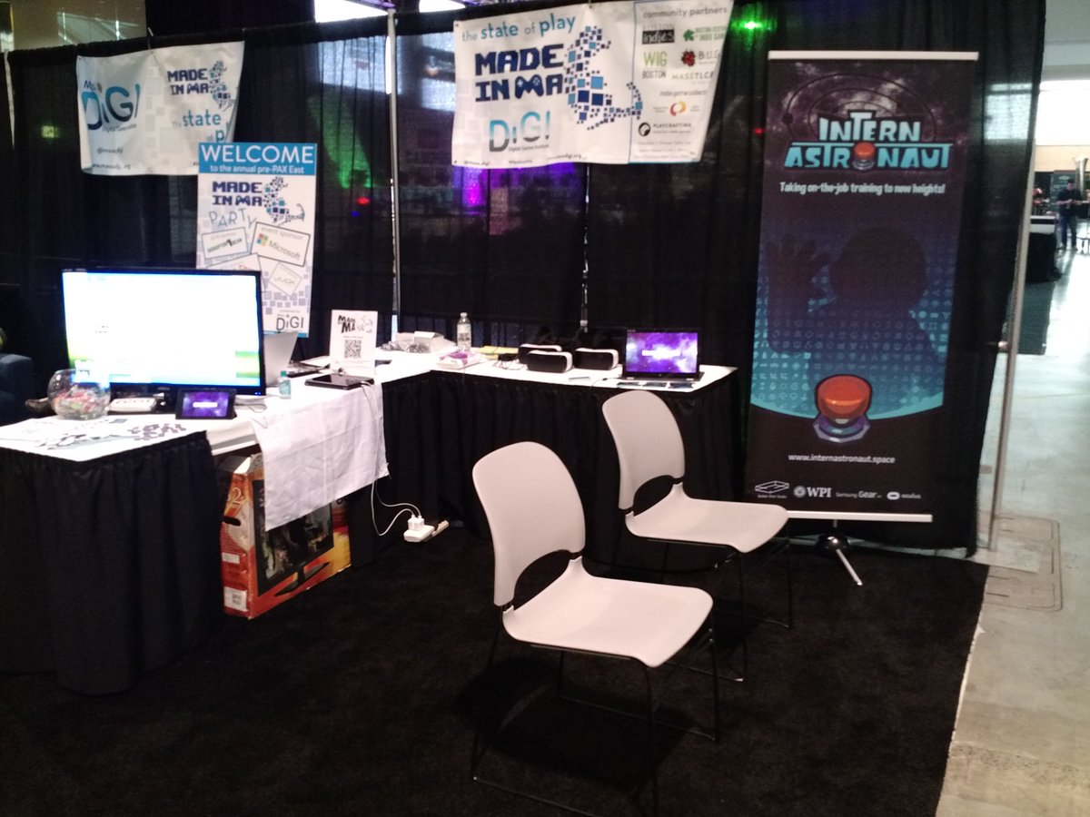 InternAstronaut's tweet photo. Getting ready for day two on planet #PAXEast2016 Come on down! https://t.co/14wVaFQ4Ti
