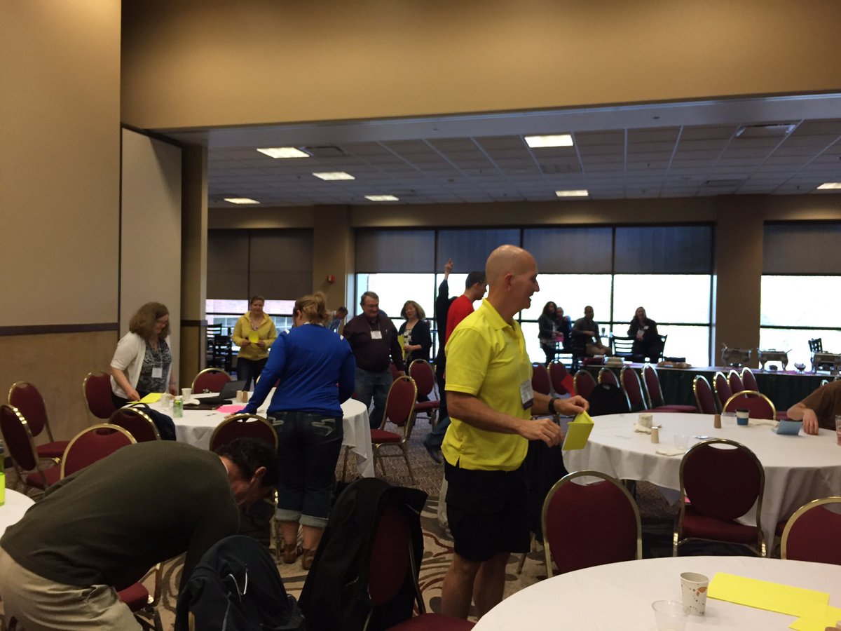 DrCEdlund's tweet photo. Flying paper airplanes with @mdispezio #wsst2016 https://t.co/JBGWPK40Vl