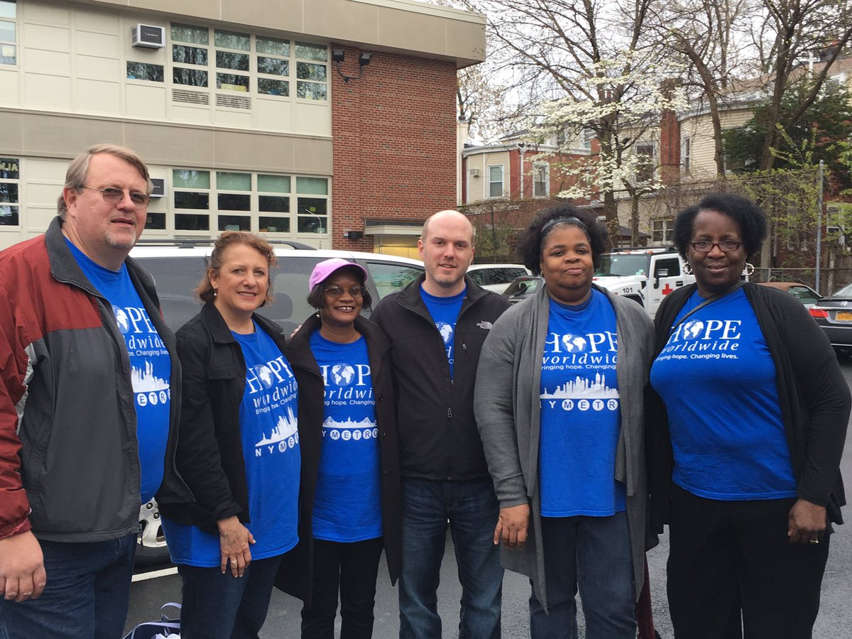 Csher999's tweet photo. Warm #MNYN Welcome to @DSTWestchester & Hope Worldwide To Phenom #FireInstall Day #Yonkers! You both Rock! https://t.co/olSl88yoJ3