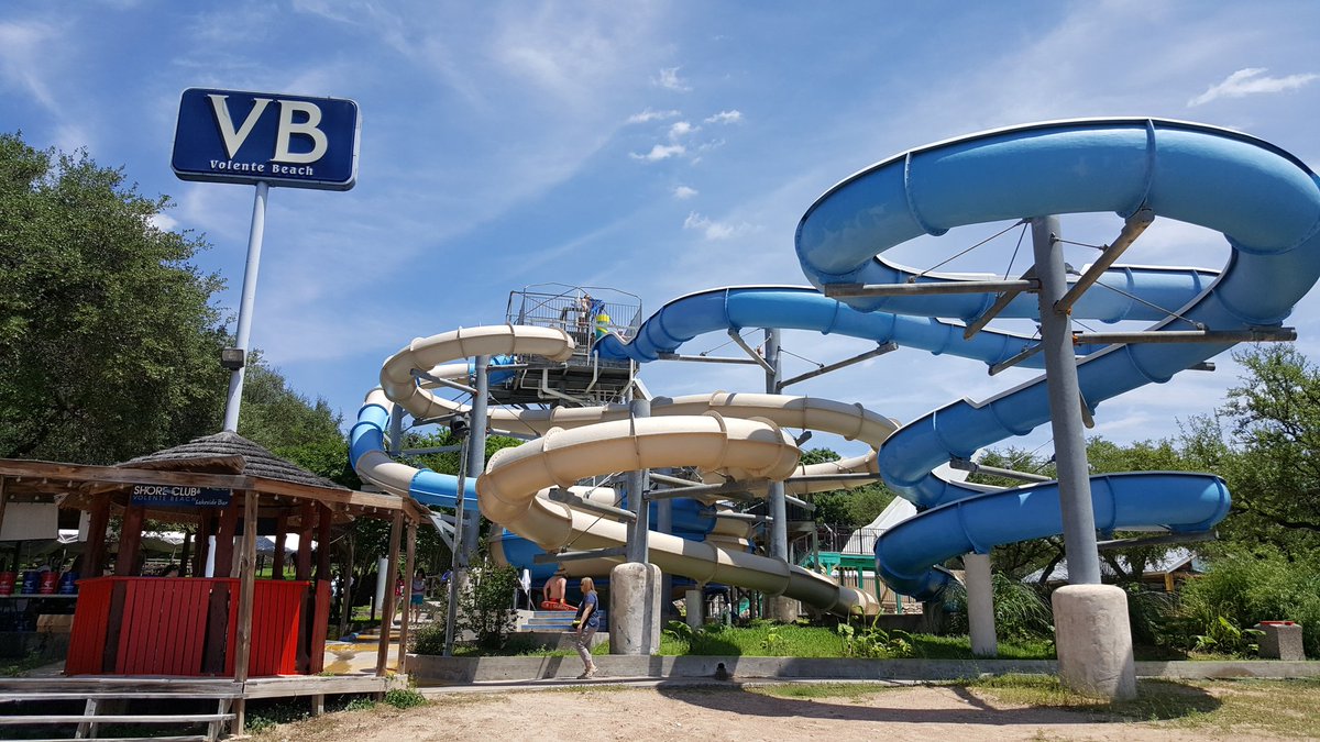 LTHSfishing's tweet image. Waiting for Weigh-in to Crown the 2016 @FANCENTEX Champions #volentebeach #LTHSFISHING