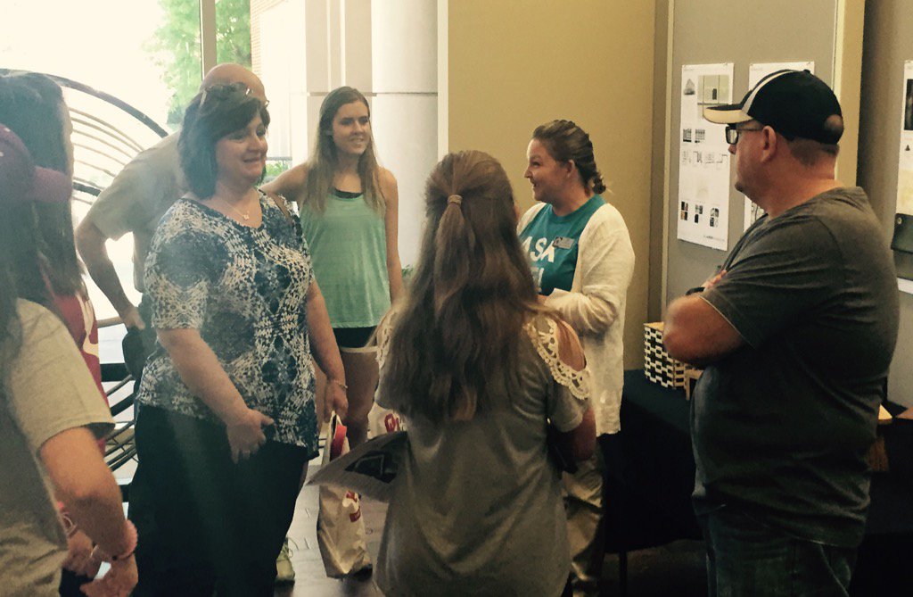 GibbsSooner's tweet image. @OU_Int_Design Director Mia Kile explains why interior design is so important and fun! #SoonerSaturday #CoA