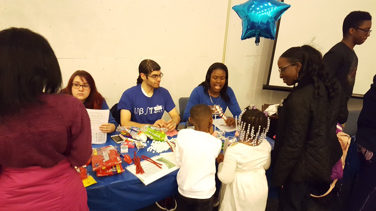 DrT_1913's tweet photo. DNA demonstration!! #science #doublehelix #materialsoflife #STEMExpo @UBSTEP_SUNY @UBSTEM @AckerScholars https://t.co/RaEuyrrTdp
