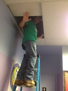 wtneary's tweet photo. Volunteers wiring @BGCSPS @aldaviesbgc Boys &amp; Girls Club #Tacoma. #ComcastCaresDay starts week before official day https://t.co/UVM4C58EtY