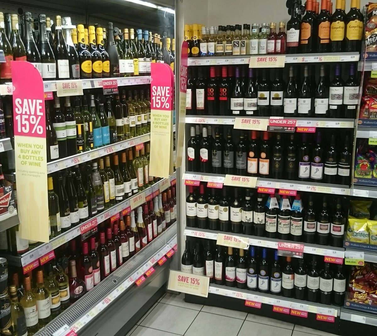 MyLocalHudds's tweet image. Having a night in? We have everything you need from snack, wine and even the entertainment! #mylocal #bignightin