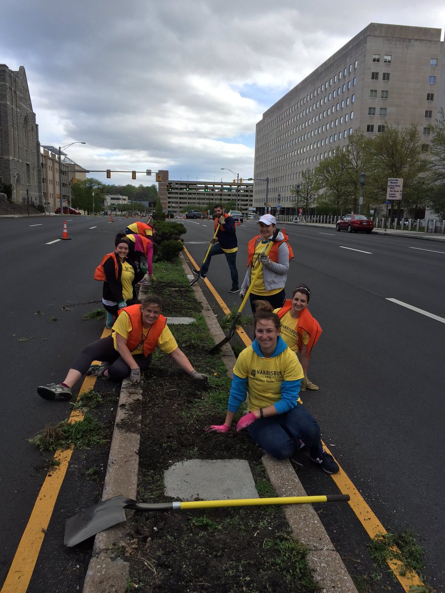 HappinessFX's tweet photo. We're beautifying Harrisburg today with @_HYP along #ForsterStreet! https://t.co/eXI6Imeq1z