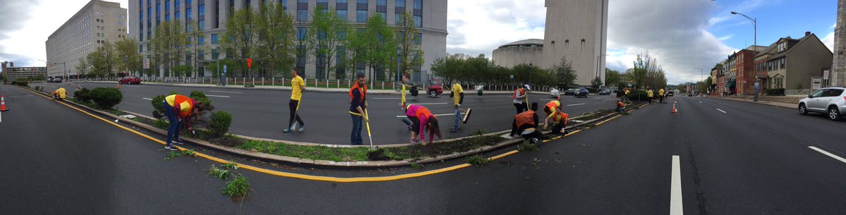 HappinessFX's tweet photo. Our @webpagefx team is working with @_HYP to cleanup #ForsterStreet !! https://t.co/hh7dQkAgFh