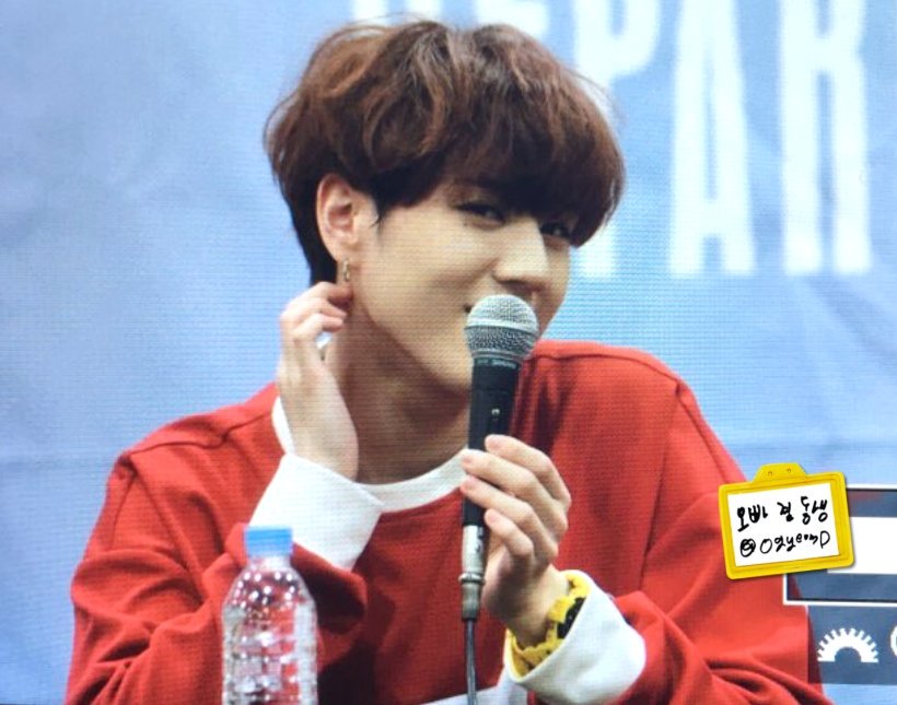 OgyeomD's tweet image. [PREVIEW] 160423 명동 팬싸인회 오늘 하루종일 아가새 심장에 무리 일으키는 유겸오빵...😻❤ #유겸 #갓세븐 #GOT7 #yugyeom