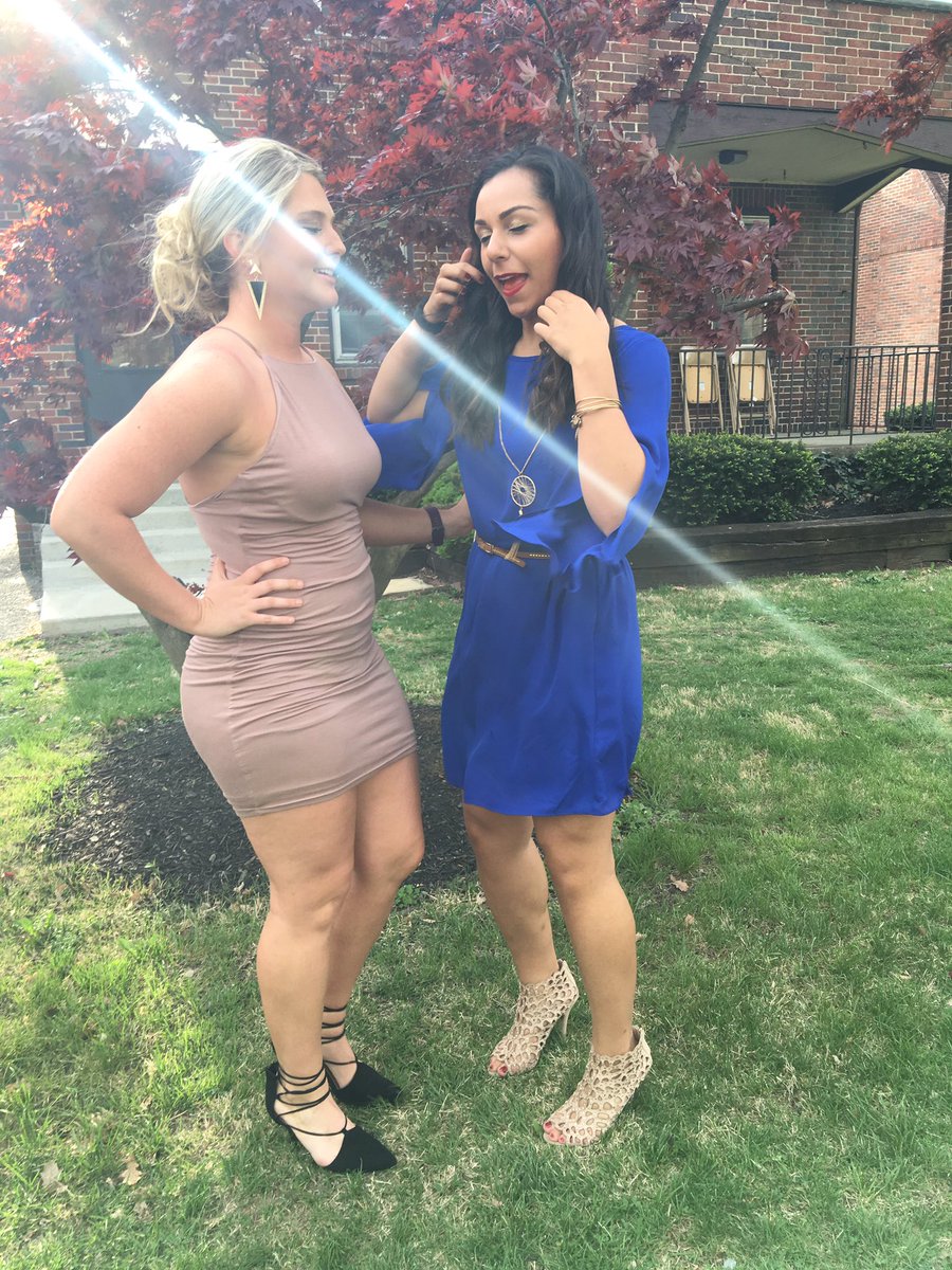 kristaaa15's tweet photo. hiring a new photographer for semi formal tonight #ASAFormal https://t.co/xkkhBWW6xO