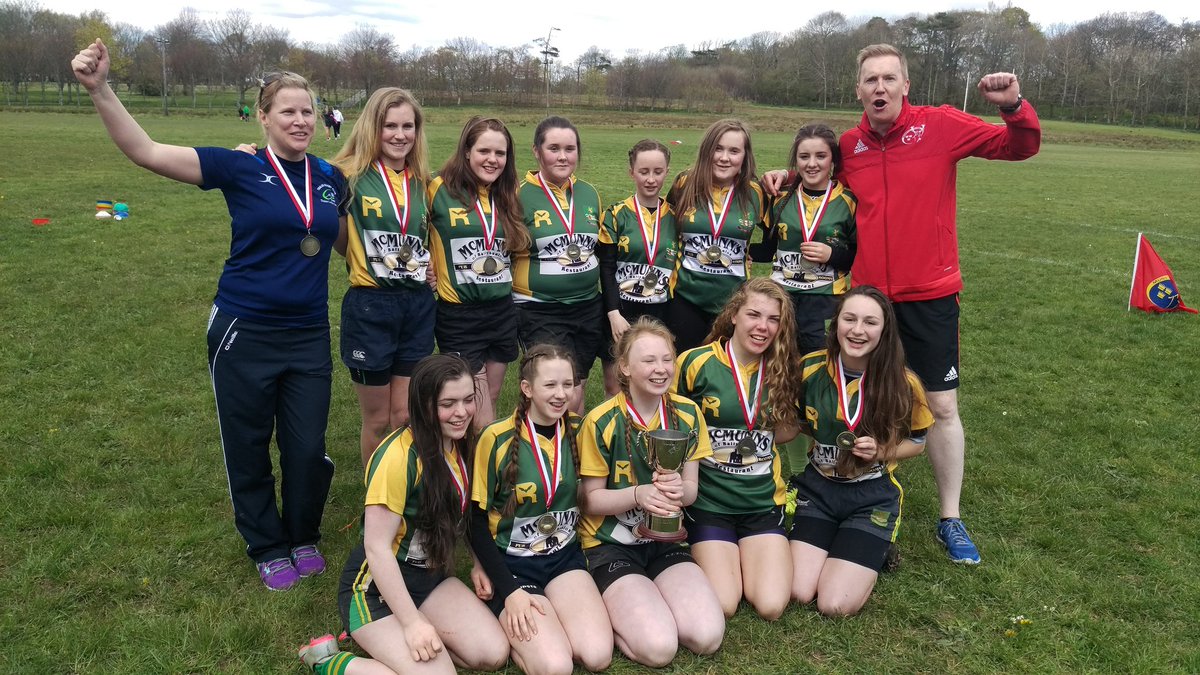 kieranreilly1's tweet photo. Winners u15 Munster 7's finals
@ListowelRFC @IrishRugby @MunsterWomen @MazzieReilly @CoghlanFiona @griffinciara94 https://t.co/xBOxjXFz1g