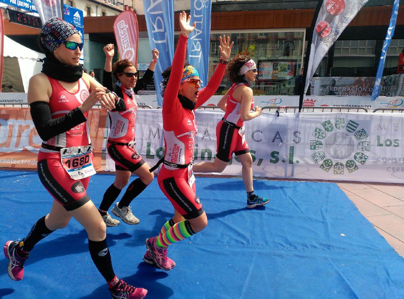 tricomplutum's tweet image. Las guerreras del primer equipo entrando en meta! Grandes!