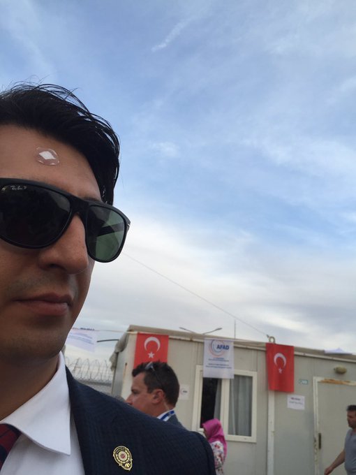 Voir l'image sur Twitter