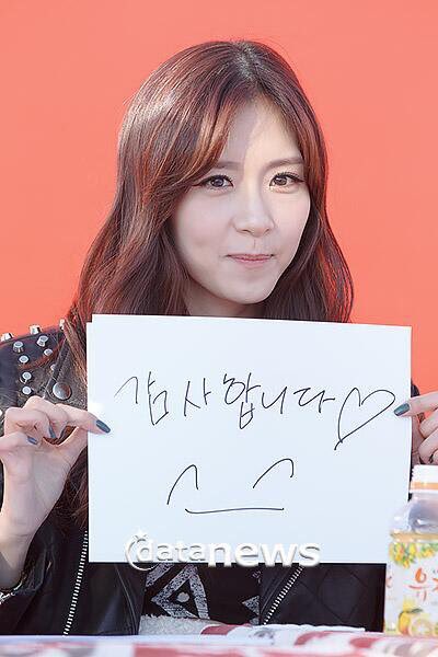 2EYESarchive's tweet photo. ♡ #HappyHyangsookDay #BABYSOOKDAY https://t.co/O6EaIgVHkf