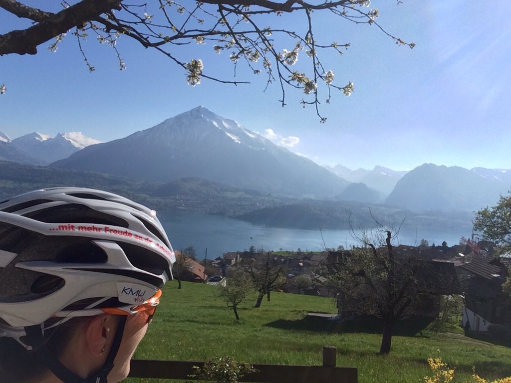 velomeitli's tweet photo. A nice week ends at #Graz with the race in #Stattegg tomorrow! #goldwurstpower #sputnikbikeshop #KMUJobs https://t.co/a7fsJEenth