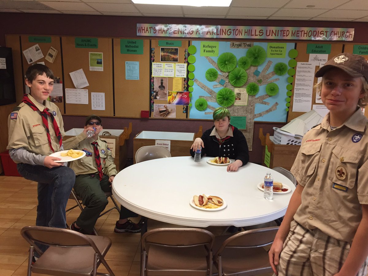 troop187's tweet image. Hungry scouts after #scouting4food