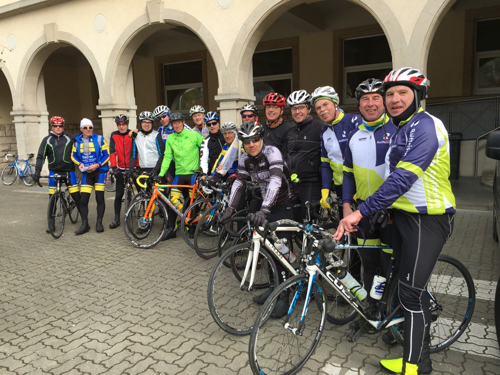 CCI_Differdange's tweet photo. Merci un de LE GUIDON BELVAUX an FREEN vun Raiffeisen #cycling https://t.co/xrtWdH3lMG