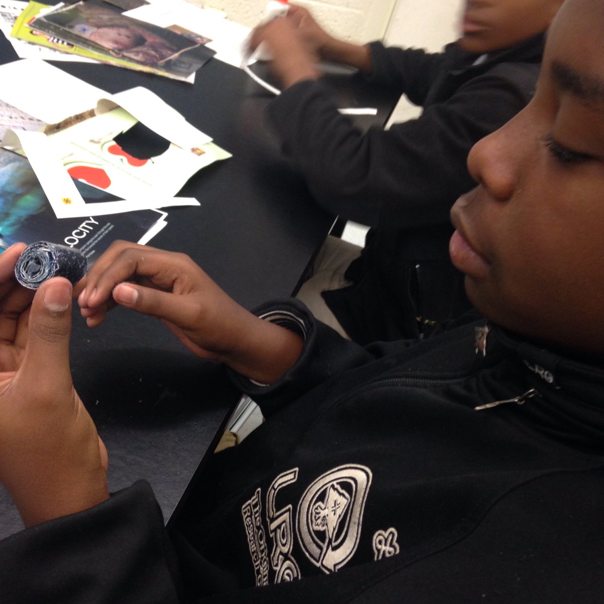 gobble4101's tweet photo. Students learning how to upcycle #EarthDay2016 #upcyclingiscool https://t.co/PT5uRny3sV