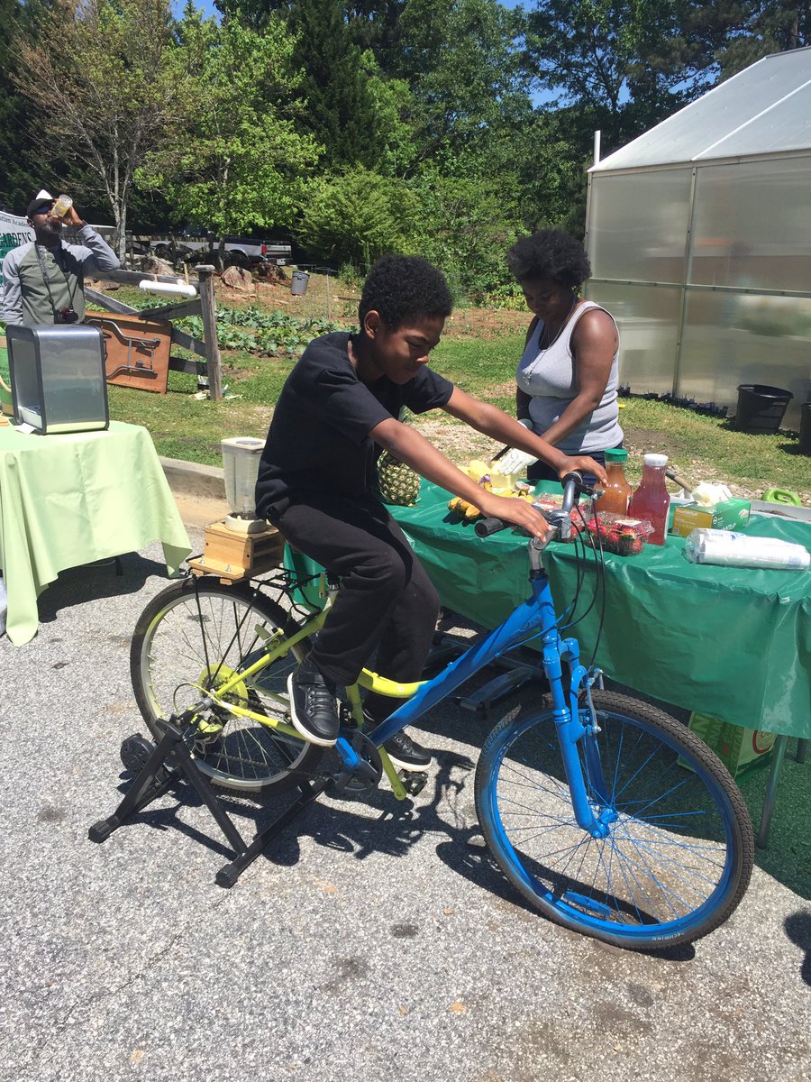 Treegrubber's tweet photo. Checkout #Greenfest2016 & support the youth of APS garden clubs @MJHSPTSA #Mays #WesleyInt. @greenhousefound https://t.co/A4THKc2CuZ