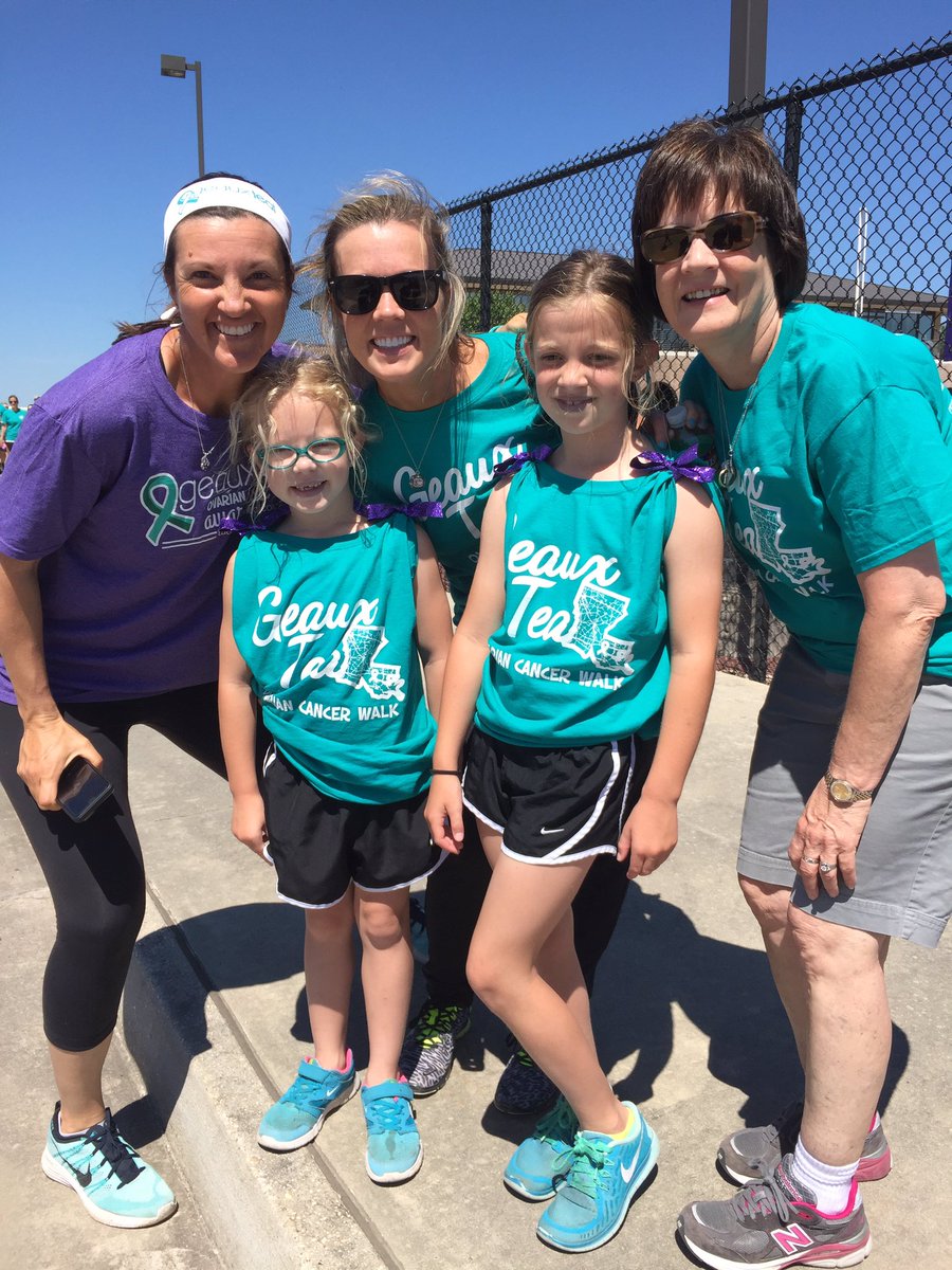 MoreheadPools's tweet image. #TeamMorehead representing at the @LSUsoftball @geauxteal walk. A privilege to be apart #StrikeOutOvarianCancer