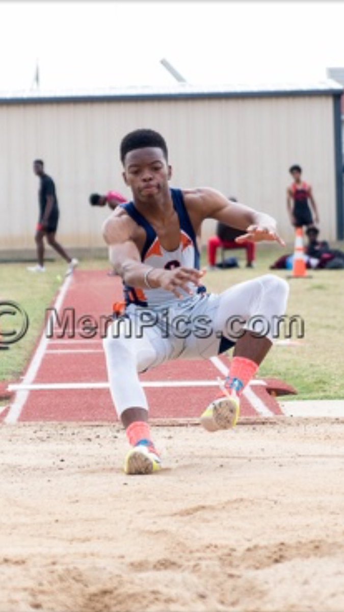 dj_carpenter17's tweet photo. Regionals here I come🏆🏅#BaylorBound @TXMileSplit https://t.co/1eSNn1yNtE