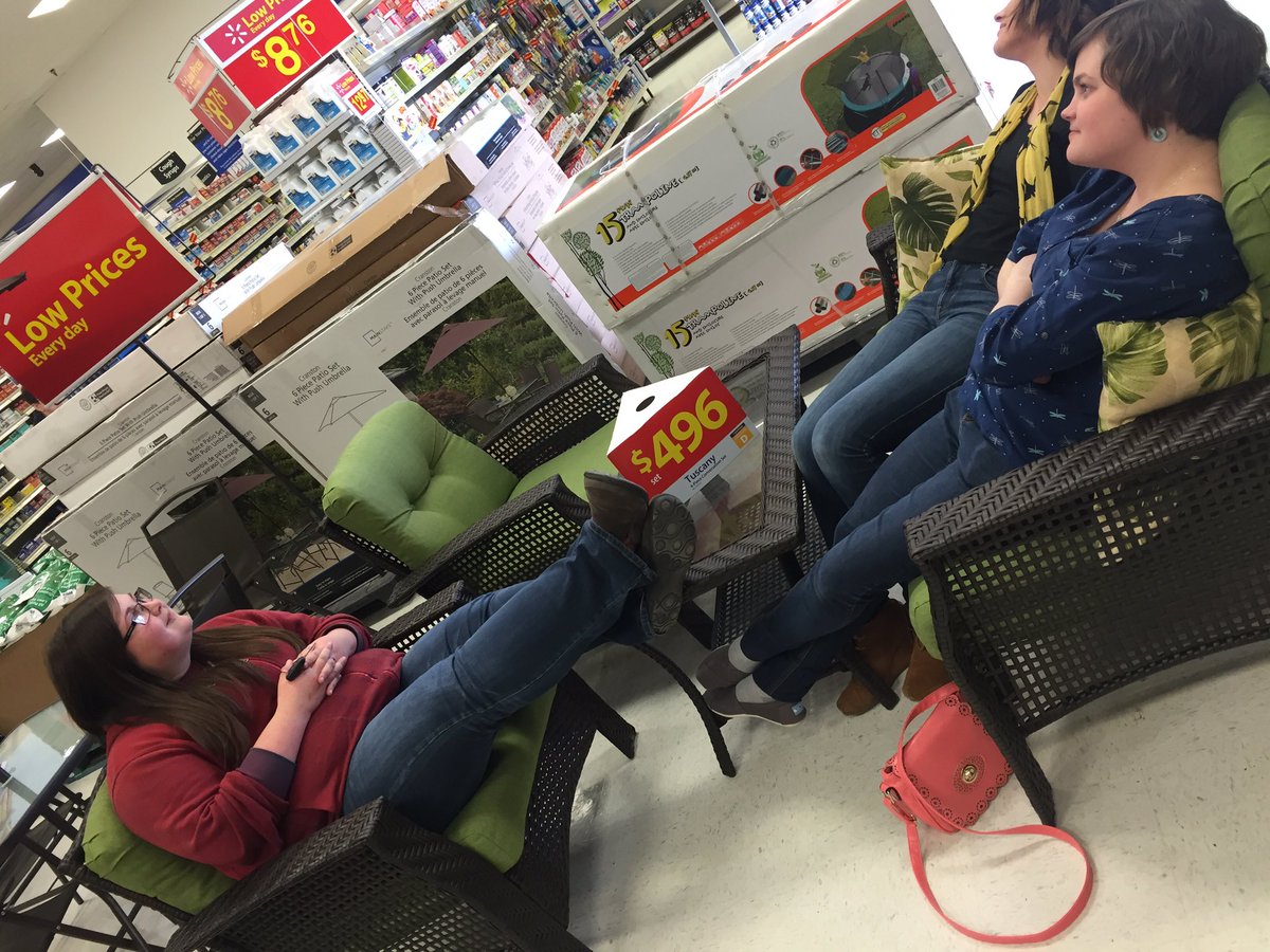 vmorgggg's tweet photo. #teamwork #relaxtogether #beattired #teamleaders  @NLundercurrent https://t.co/bNKv5mMNlO
