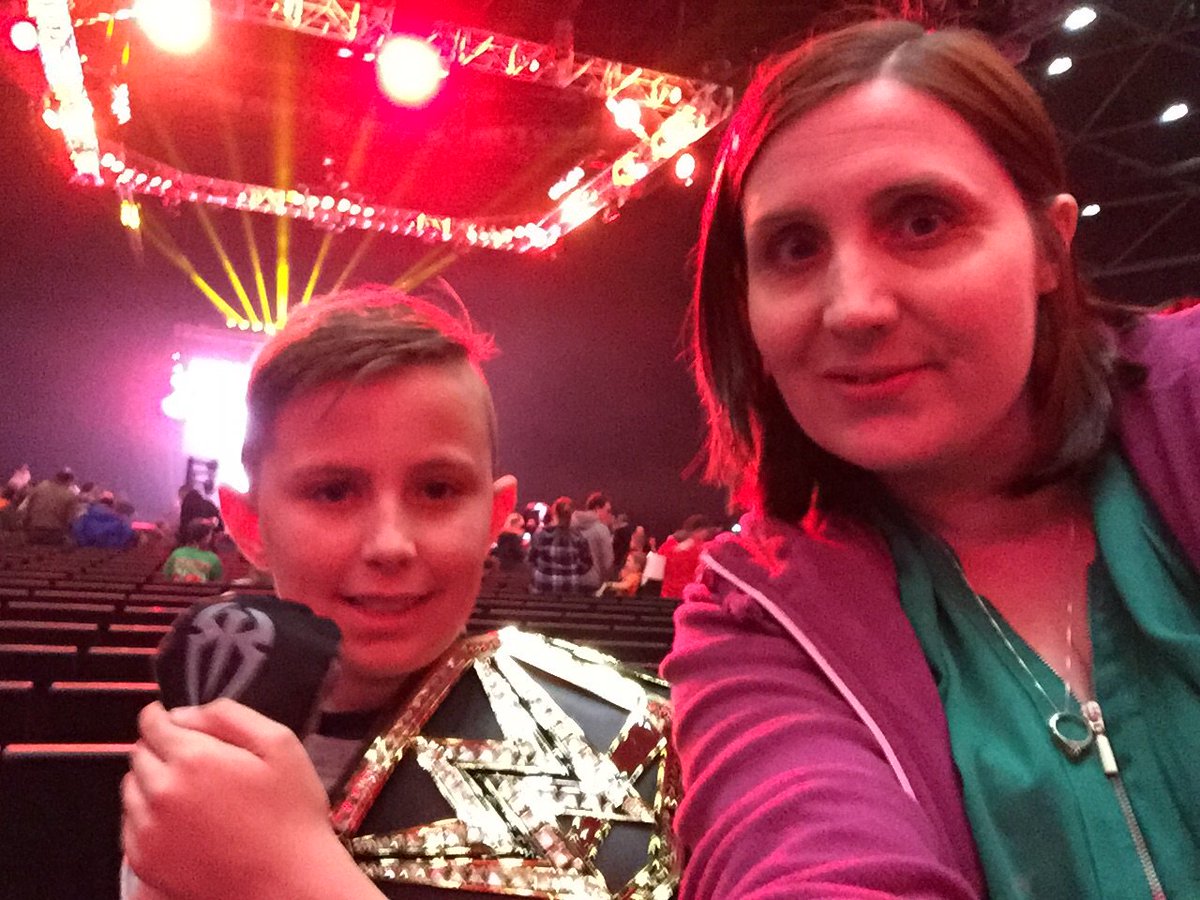 gilly_pink's tweet photo. Starting to get excited! #WWEGlasgow https://t.co/2LTxj5jiiM