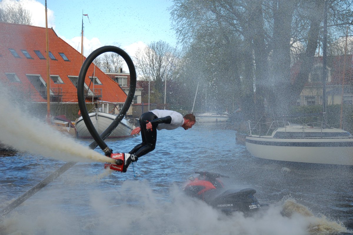 Vandaag #flyboard showtime in Sneek en in Heeg <a href="/heegpromotie/">Heeg promotie</a> was weer mooi!!! <a href="/HerbergSneek/">Stadsherberg Sneek</a>