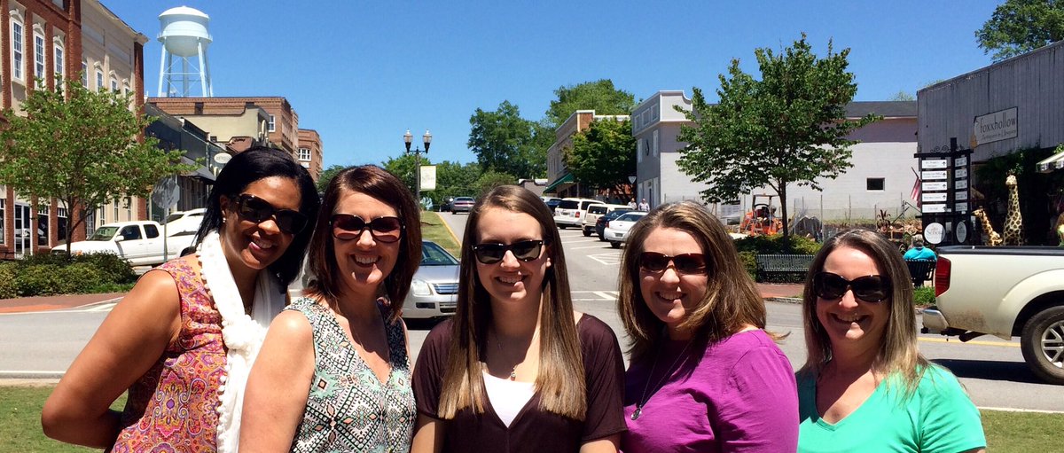 Enjoying Girl's Day in Senoia!!! @lori_renaelori @dr_edwards @sk_greaves <a href="/stacy_rce/">Stacy Holmes</a>