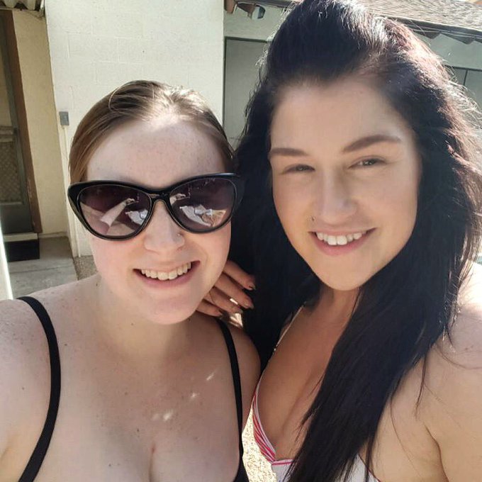 Always a good time hanging out with chick! #music #fun #vegas #pool https://t.co/pBsdU3OAX9<a href="/tag/music"class="tags">#music</a><a href="/tag/fun"class="tags"><span>#fun</span></a><a href="/tag/vegas"class="tags"><span>#vegas</span></a><a href="/tag/pool"class="tags"><span>#pool</span></a>