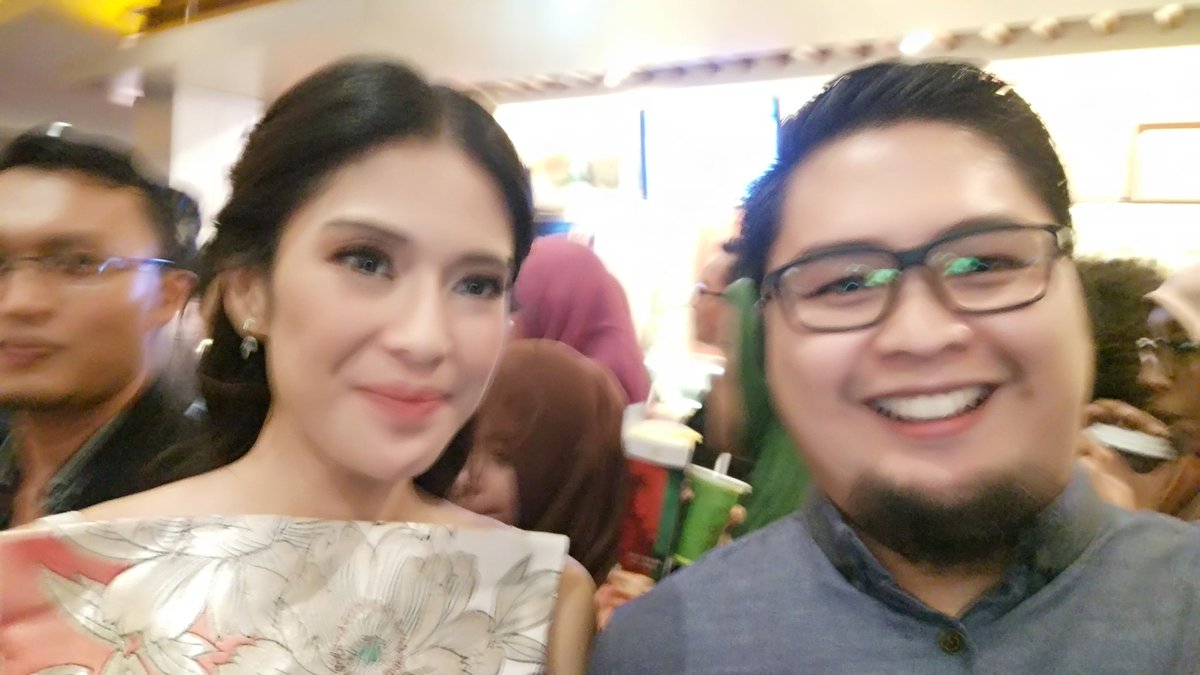 febrieindriawan's tweet photo. #GalaPremiereAADC2 #AADC2   #GoDiscover https://t.co/YZYps1UIYA