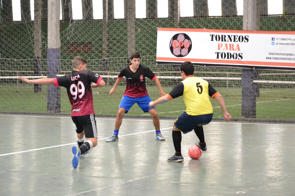 TPTSabados's tweet photo. #Primera El tiro del final @GangnamStyle_OK venció en la última del partido 5-4 a @ELDEPORTIVOF por el #PtePeron2016 https://t.co/lUkzskNahX