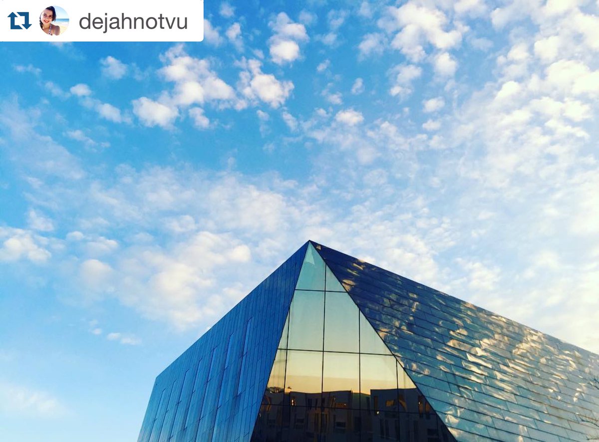 CLECLOTHINGCO's tweet photo. Hey Cleveland did you know we have a new store??? It's right across the street from this. Where are we? https://t.co/CBMGg1hdwl