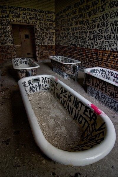 OddNMacabre's tweet photo. Very creepy photo taken at an abandoned mental hospital...
#WouldYouSpendTheNight?
#horror #WeirdIsGood https://t.co/CbltegZqZk