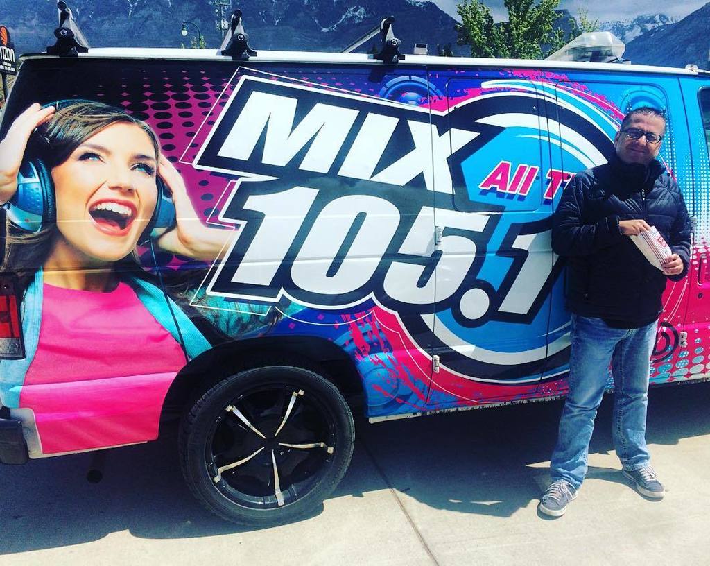 MIX1051Utah's tweet photo. All the hits, and popcorn! @djdylan74 LIVE at LHM Used Car Supermarket!
#MIX1051
#localradio #allthehits #dylanshow https://t.co/26bfnQwtX7