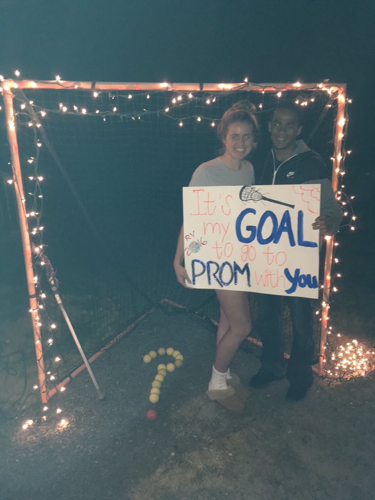Congrats to Austin who promposed to <a href="/mekaylamonty1/">M E K A Y L A</a> !! 💙