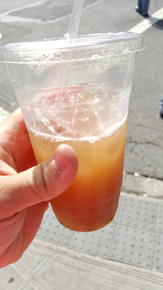 #1202spn Tamarindo, agua fresca. ¡Mi favorita! Demasiada azúcar--no diga mi doctor o mi madre jaja
