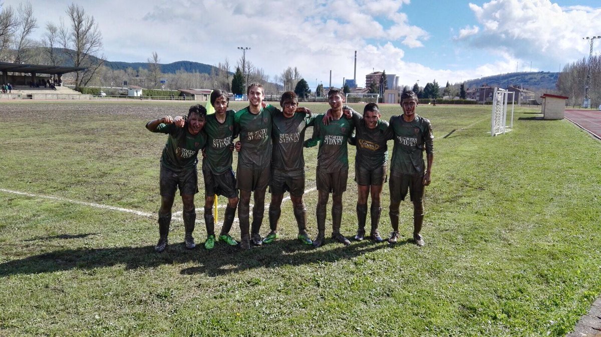 CdfRobla's tweet image. Asi quedo él Jose Manuel Gracia y nosotros después del partido.