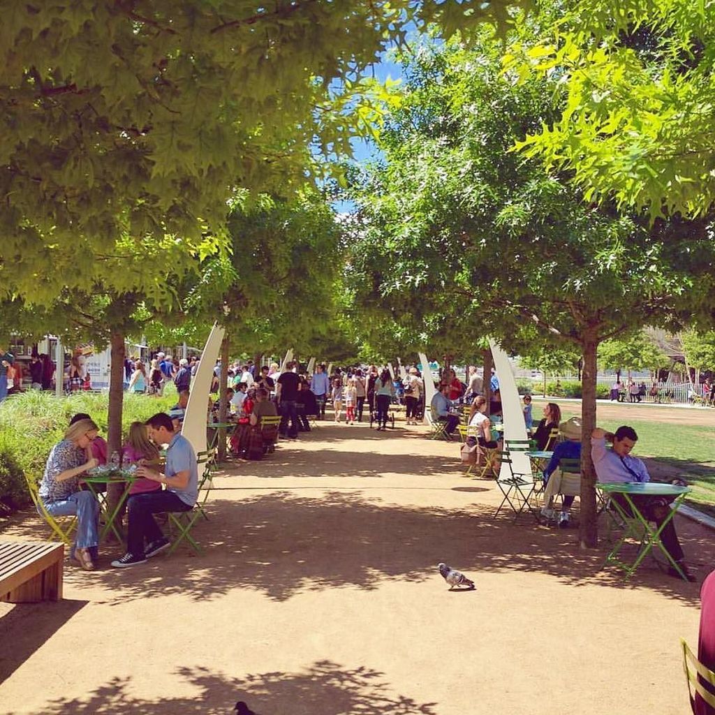 graisinbrand's tweet photo. Gorgeous day here in Dallas! 😎 #kwestival https://t.co/jdBiNWbEaJ