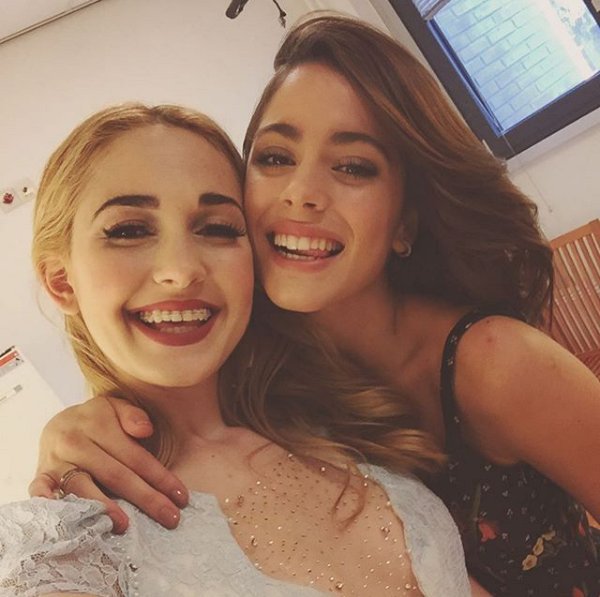 Jophiahopexo's tweet photo. Son tan lindas y tiernas 🙊 #MerTini 💘 #Hermanitas 👀 💓 💎 👯🌼🌷 https://t.co/VWMSr08jLV